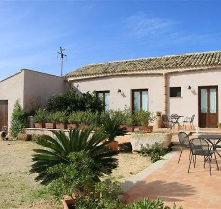 Agriturismo Baglio Donna Santa *