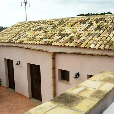 Baglio Donna Santa Feriegård Dattilo