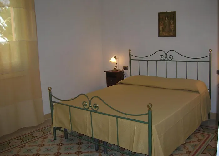 Baglio Donna Santa Lantgård