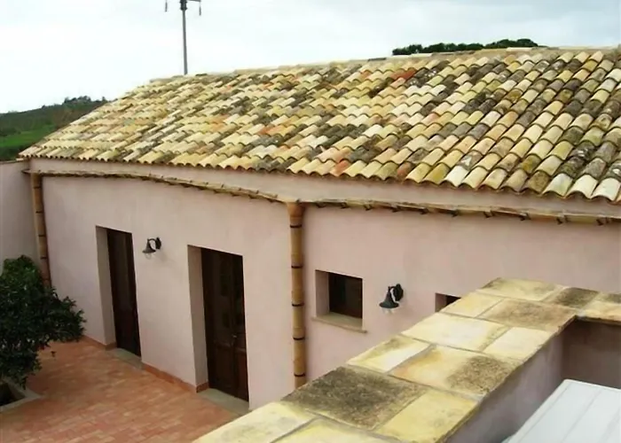 Baglio Donna Santa Lantgård Dattilo