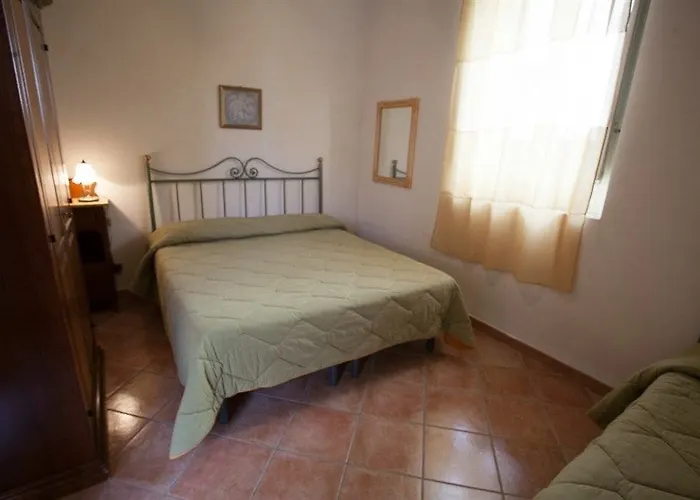 Lantgård Baglio Donna Santa *